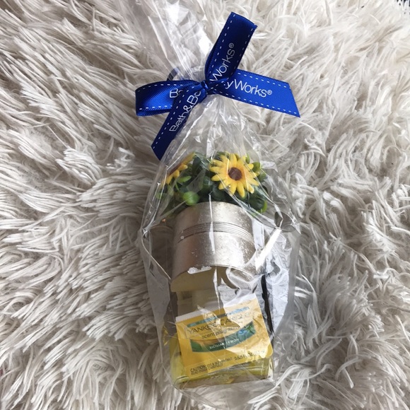 YANKEE CANDLE SCENTPLUG DIFFUSER WATERING CAN DAISIES SICILIAN LEMON - Picture 3 of 5